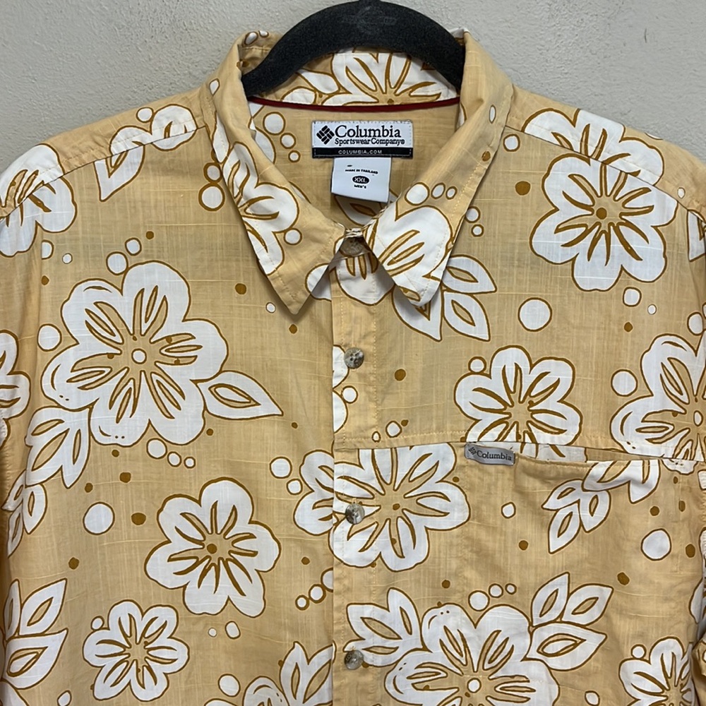 Columbia | Yellow Tropical Print Hawaiian Short Sleeve Button Down Shirt